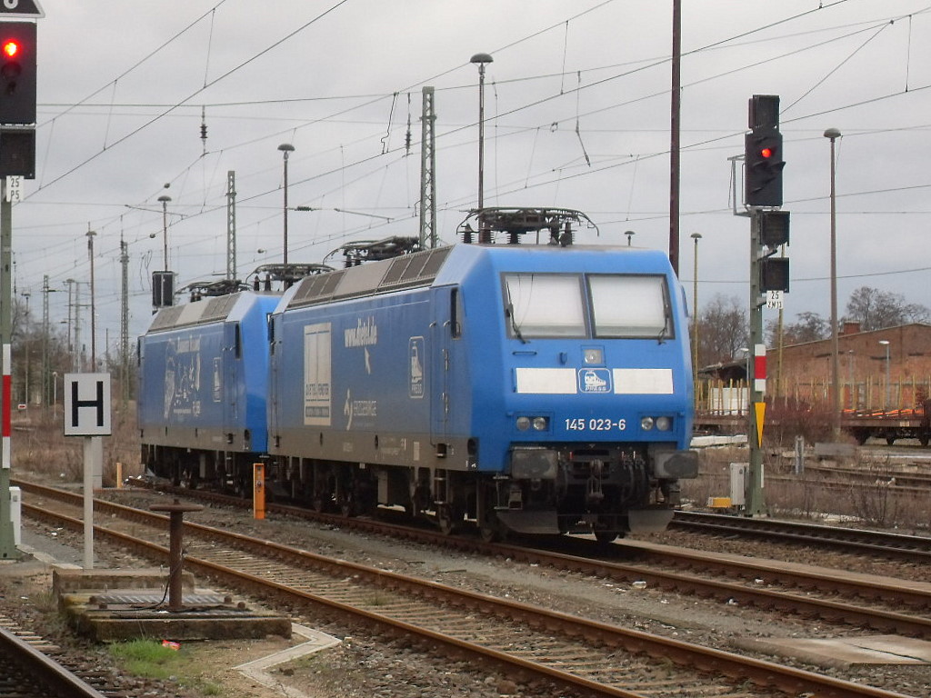 Am 22.01.2012 standen 145 023 und 145 030 der Press in Stendal und wartete auf neue Auftrge.