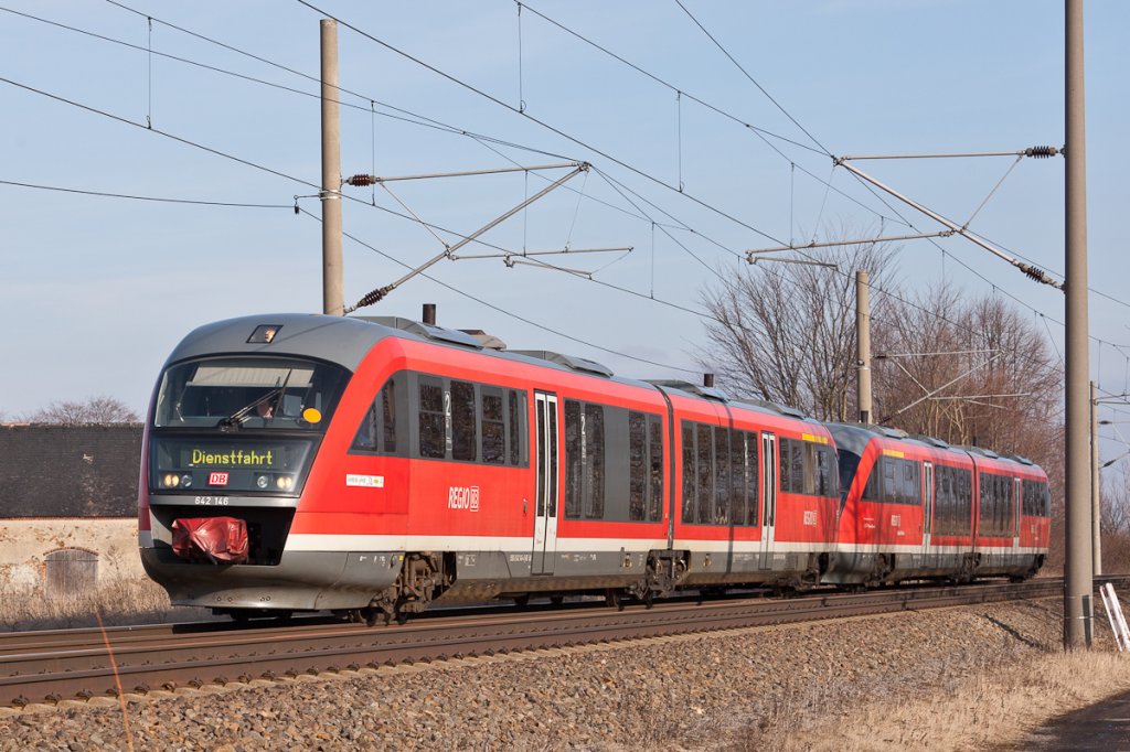 Am 22.02.2012 fuhren 2 Desiro als Dienstfahrt durch Radegast in Richtung Leipzig.
(Triebwagen 642 146)