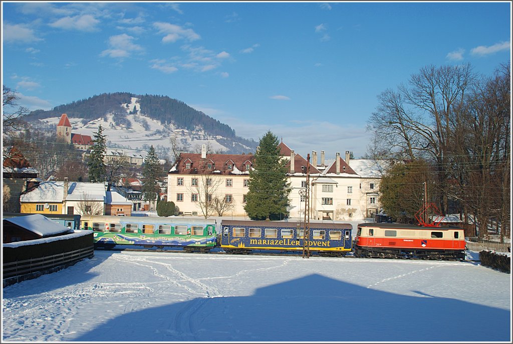 Am 22.12.2009 bespannte die wunderschne 1099 004  Frankenfels  den R 6804  Dirndltaler  von Mariazell nach St.Plten. Dabei konnte ich sie kurz vor Kirchberg an der Pielach erlegen.