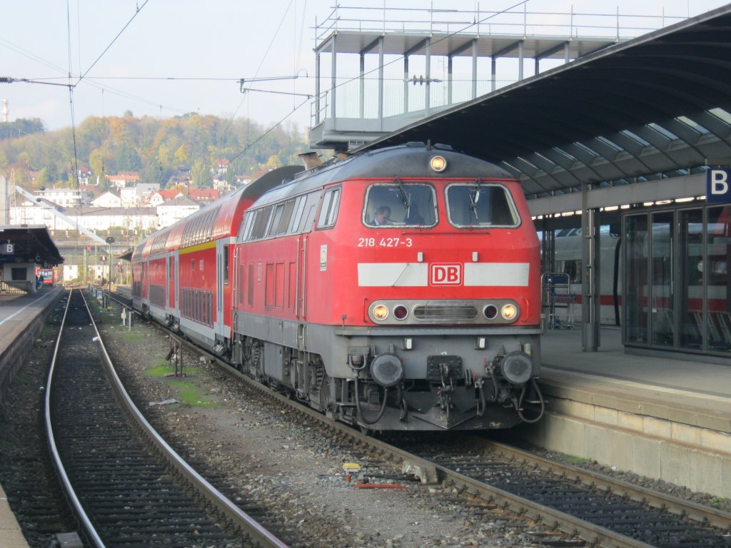 Am 23.10.2010 stand 218 427-3 in Ulm und wartete auf die Abfahrt nach Friedrichshafen Stadt.