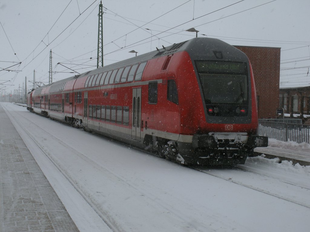 Am 23.Mrz 2013 gab es Flirtersatz auf der RE9,zwischen Stralsund und Bergen/Rgen(und zurck,durch Hilfe von Dostos und der 112 103.Hier stand der RE 13022 in Bergen/Rgen.