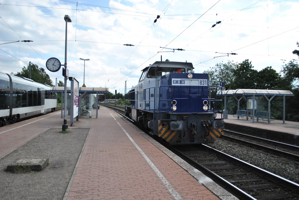 Am 24.08.2010 fhrt 831 der RBH Logistics GmbH durch Moers.