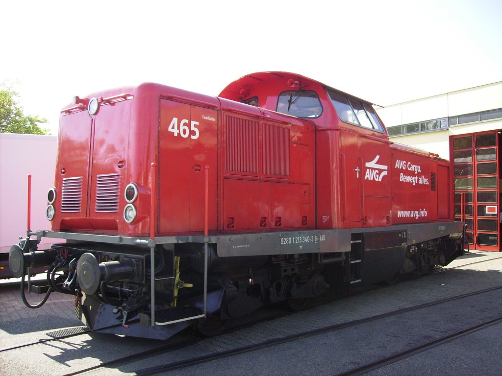 Am 24.09.2011 ist AVG-Lok 465 im Rahmen des Bahnhofsfestes in Ettlingen, zum 40-jhrigen Jubilum der UEF, auf dem Gelnde abgestellt.