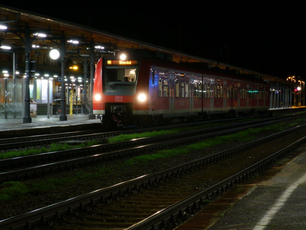 Am 24.12.2012 fuhr 425 002/502 auf der RB 30 Sch�nebeck/Salzelmen->Magdeburg->Stendal.