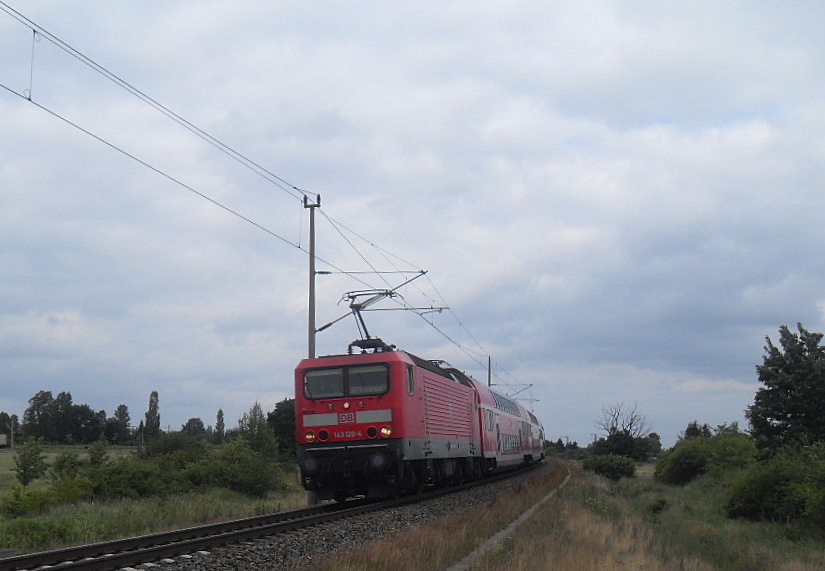 Am 26.06.2012 fuhr 143 120 mit der RB 29 von Stendal nach Salzwedel.
