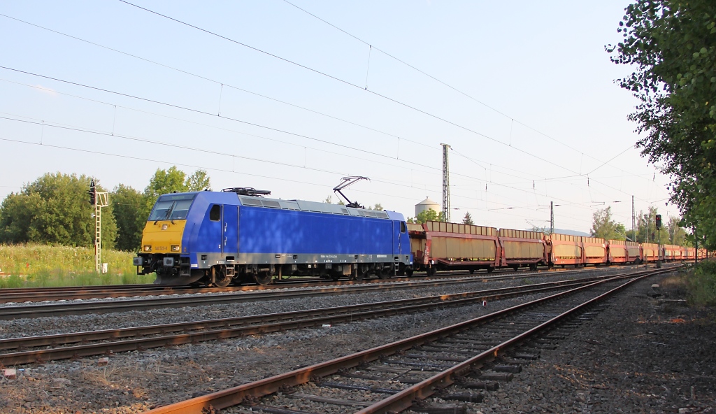 Am 26.07.2012 gab es wieder zwei seltene Gste auf der KBS 613. Zum einen war da 146 522-8 mit Autotransportwagen in Fahrtrichtung Norden. Aufgenommen in Eschwege West.