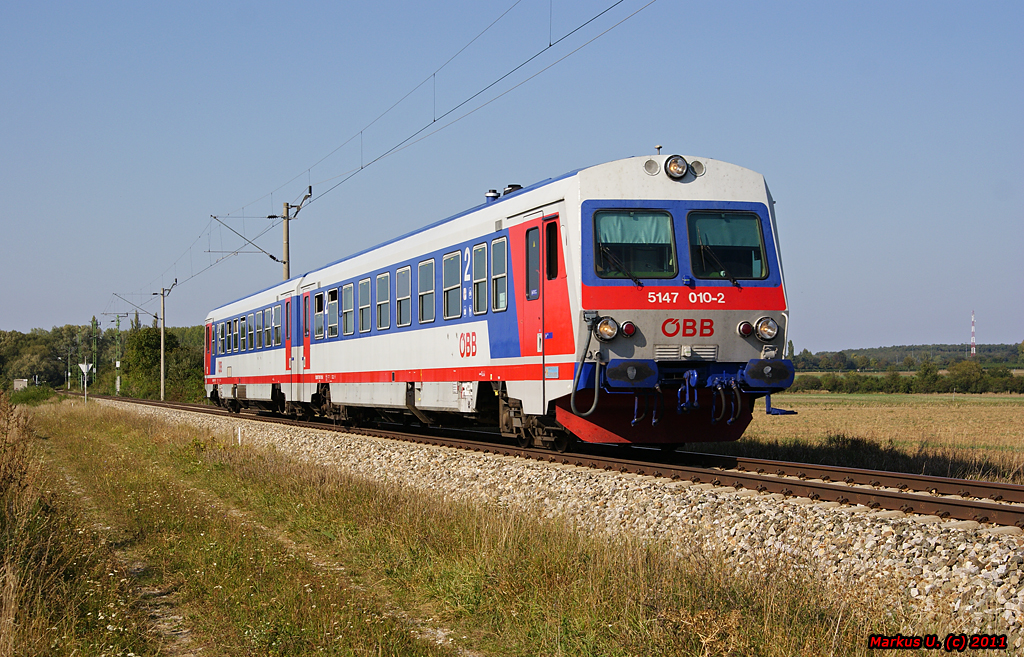 Am 26.09.2011 war 5147 009/010 als REX7739 von Wiener Neustadt Hbf nur noch wenige Minuten vom Zugendbahnhof Deutschkreutz entfernt.