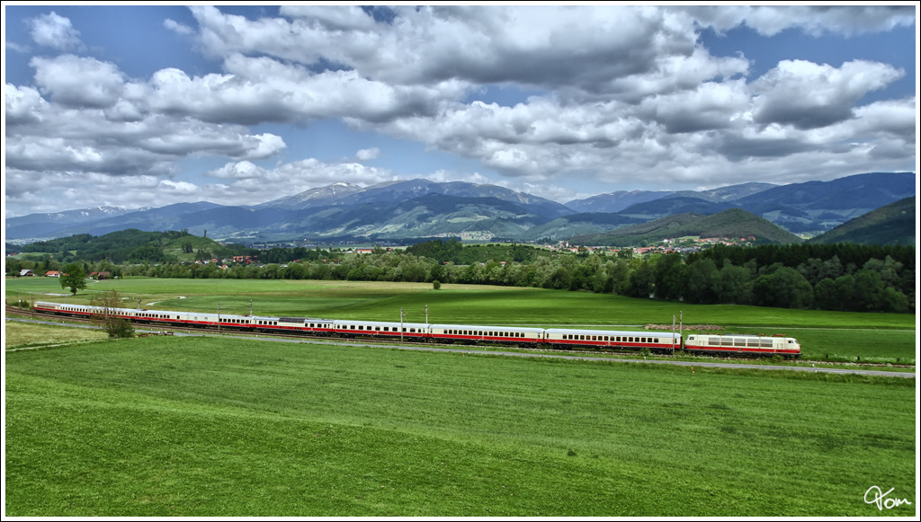 Am 26.5.2012 gab es eine groe sterreichrundfahrt mit dem TEE Rheingold.Von Villach ausgehend fhrte die Route ber Unzmarkt, St.Michael, Selzthal, Bischofshofen nach Klagenfurt.
St.Lorenzen 