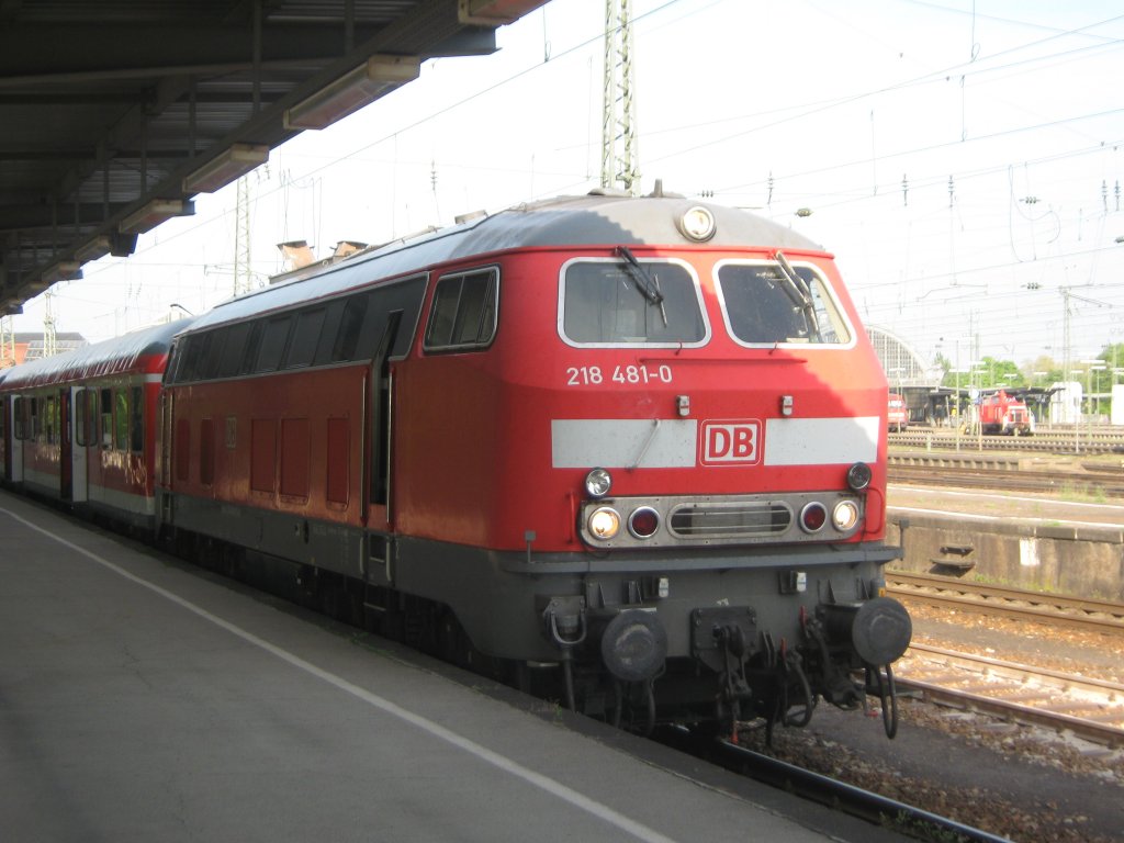 Am 27.04.2010 wartete 218 481-0 im Karlsruher HBF auf die Abfahrt nach Neustadt (Weinstrae) HBF
