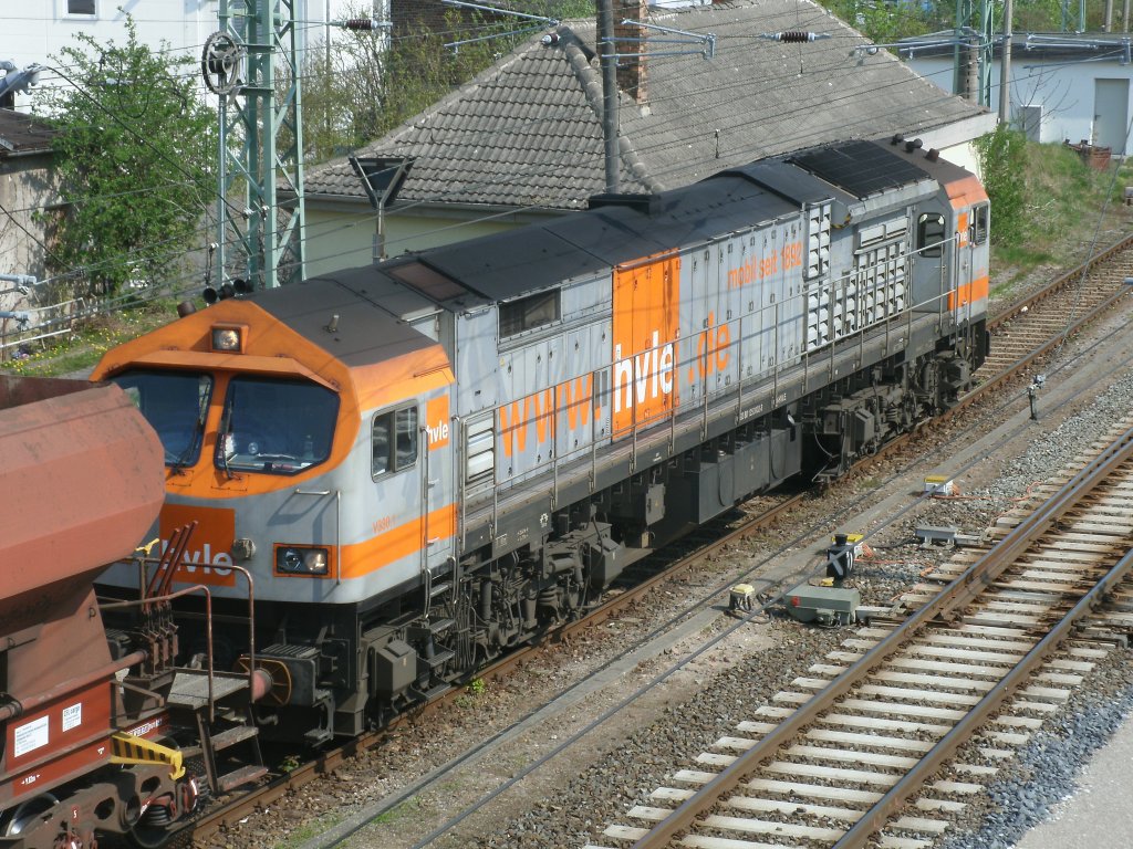 Am 27.April 2011 stand am alten Kleinbahnhof in Bergen/Rgen der hvle Tiger V330.1