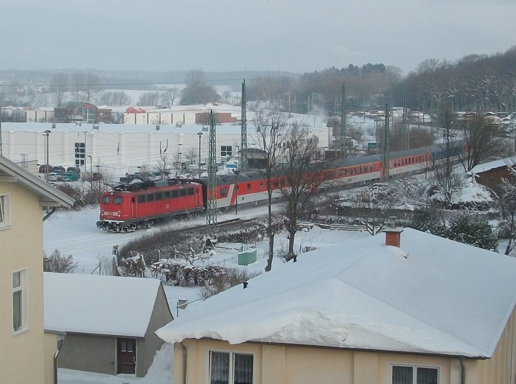 Am 27.Dezember 2010 erreichte 115 278 mit dem EC 379 Binz-Brno den Bahnhof von Bergen/Rgen.