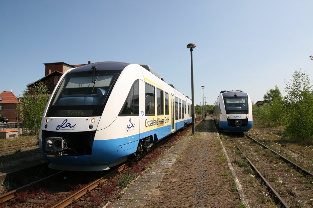 Am 28.04. 2007 treffen sich zwei VT Lint der Ostseeland Verkehr GmbH im Bahnhof von Crivitz