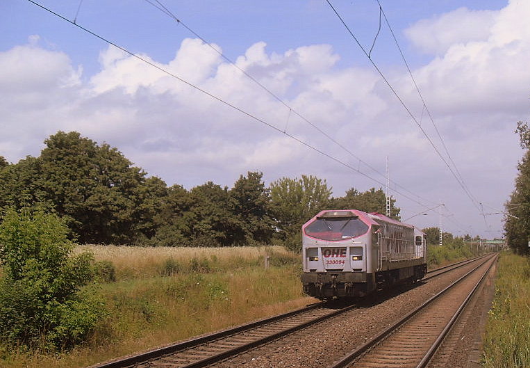 Am 28.06.2012 kam OHE 330094 (250 001) Lz aus Niedergrne in Richtung Stendal.