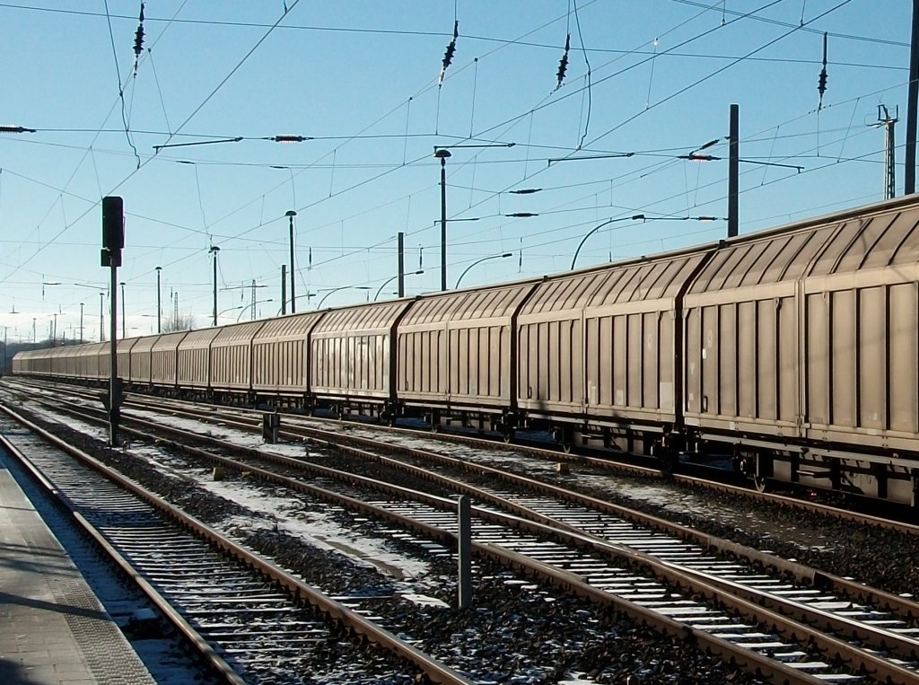 Am 28.Januar 2011 standen diese Hbbills-Wagen noch in Bergen/Rgen,am 05.Februar 2011 wurden Sie wieder abgeholt.