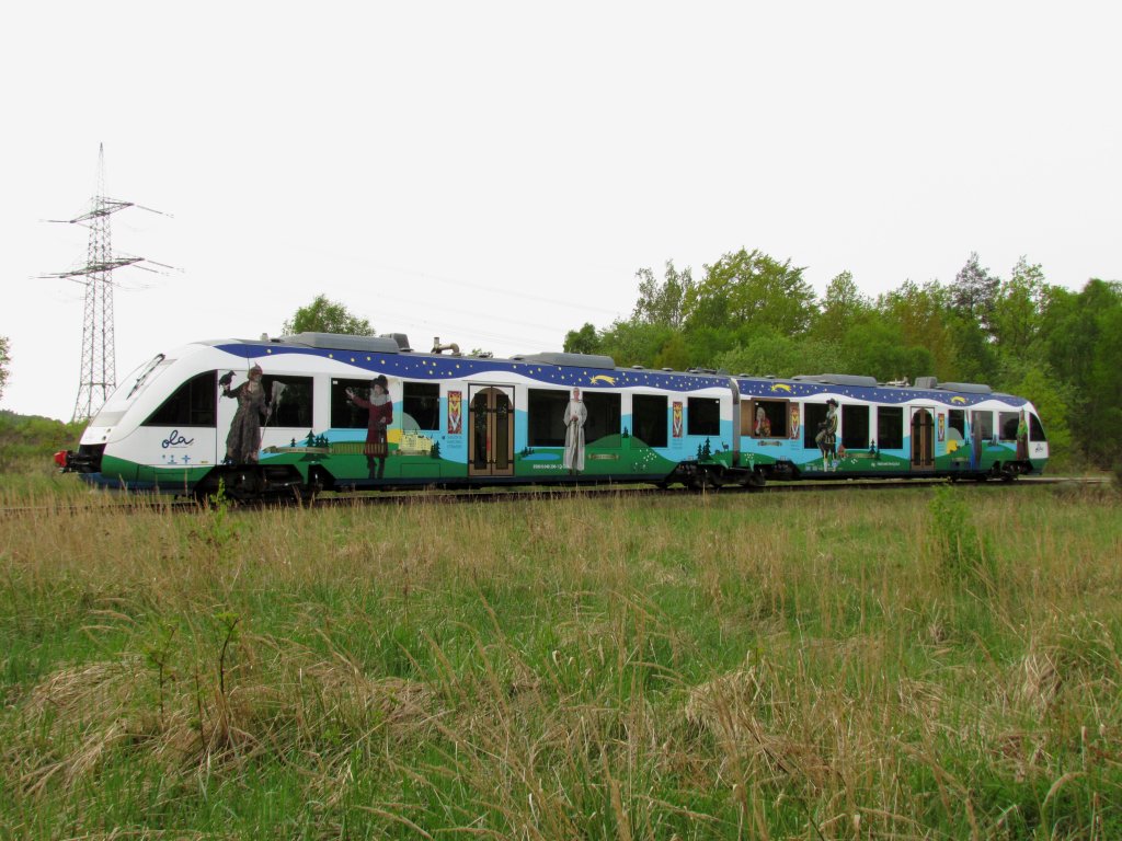 Am 29.04.2011 ist VT 702 auf dem Weg zum Betriebshof Schwerin Haselholz.