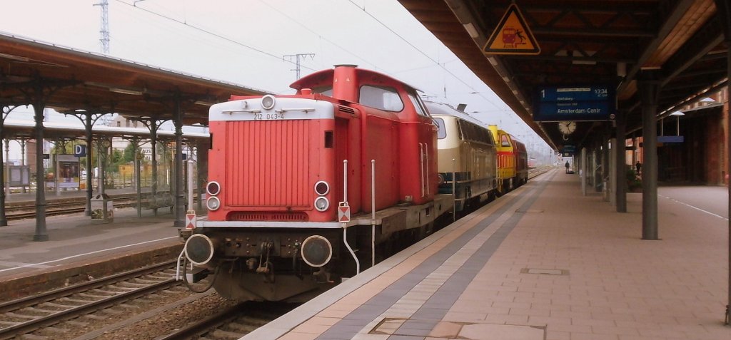 Am 29.06.2013 kam 225 094 mit 275 115;225 082 und 212 043 aus dem RAW Stendal.