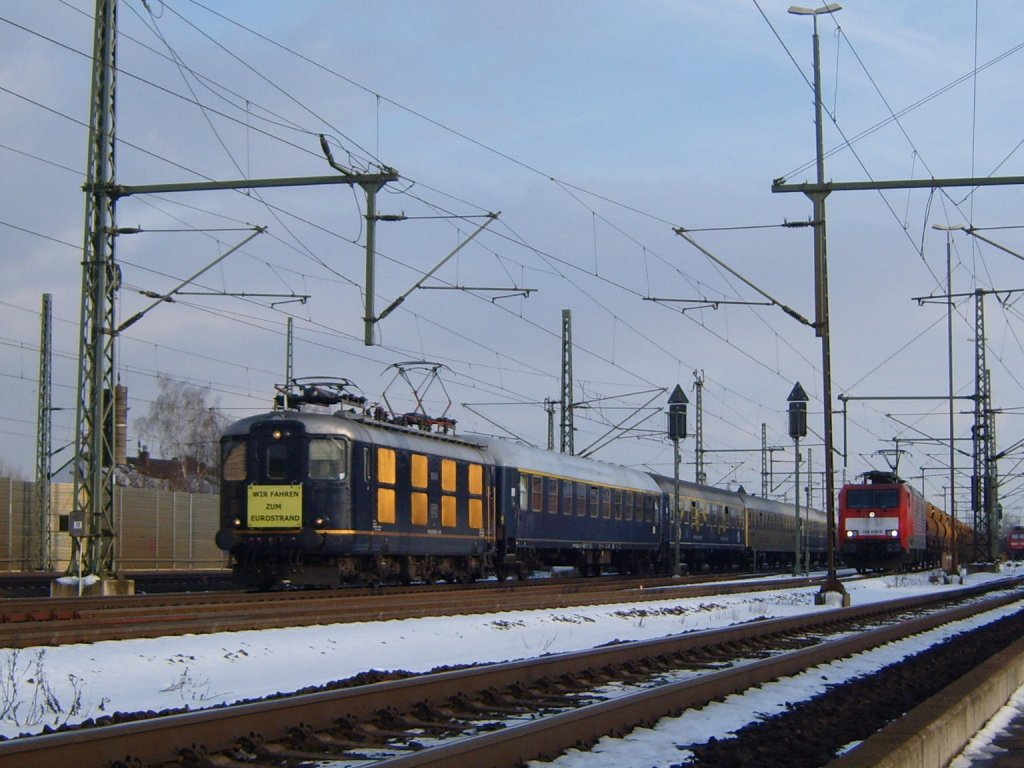 Am 31.01.2010 fuhr die 10008 durch Troisdorf.