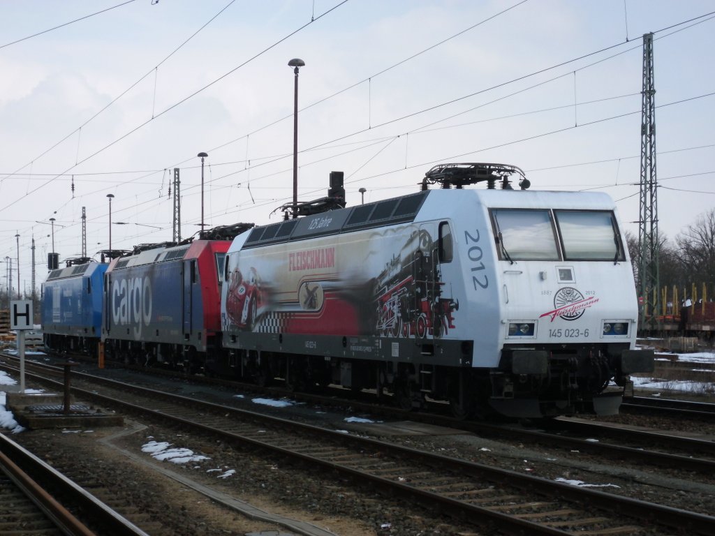 Am 31.03.2013 standen 145 023 (PRESS),482 045(fr Raildox) und 145 030(PRESS) in Stendal.