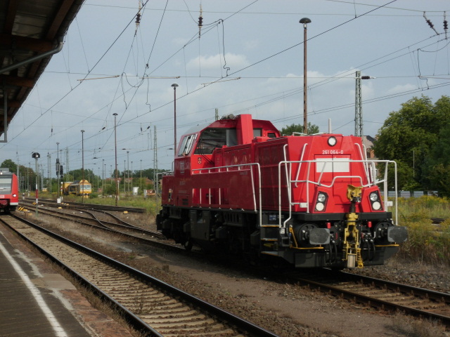 Am 31.08.2012 fuhr 261 064 zum tanken in das Bw Stendal.