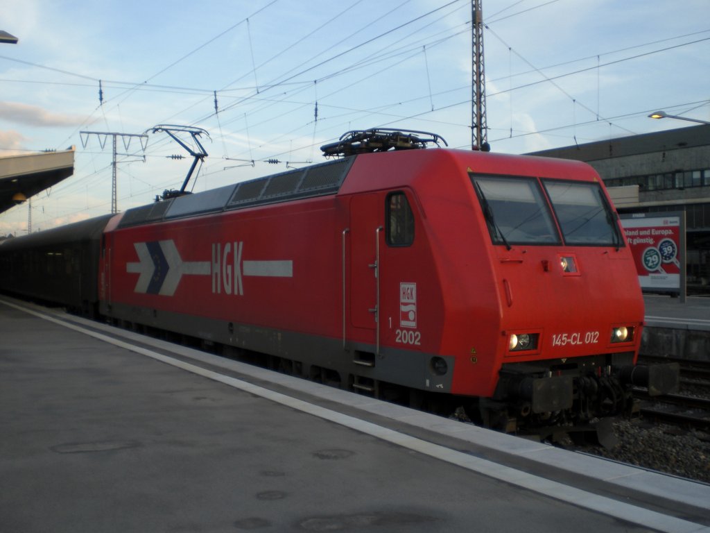 Am 4. Oktober 2009 steht 145 CL-012 der HGK mit einem DPE in Essen Hbf.