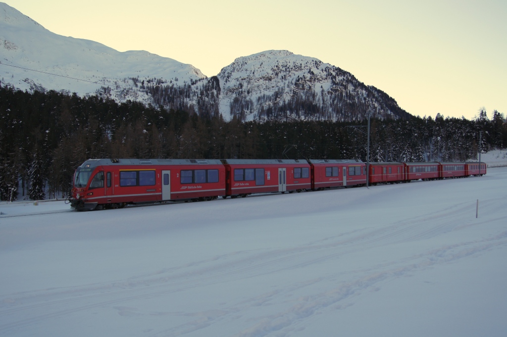 Am 5.1.11 verlsst der ABe 8/12 3501 Davos Wolfgang Richtung Klosters.
