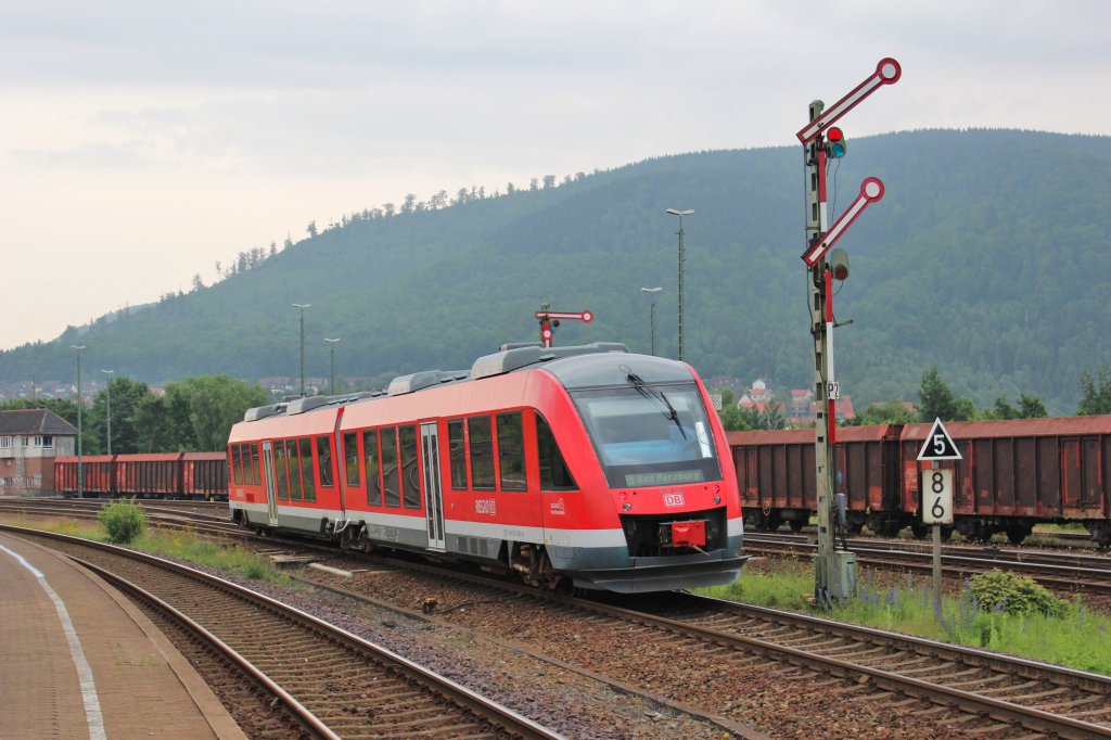 Am 5.Juli 2012 verlsst 648 262 als RB Gttingen->Bad Harzburg den Bahnhof Oker in Richtung Endbahnhof.