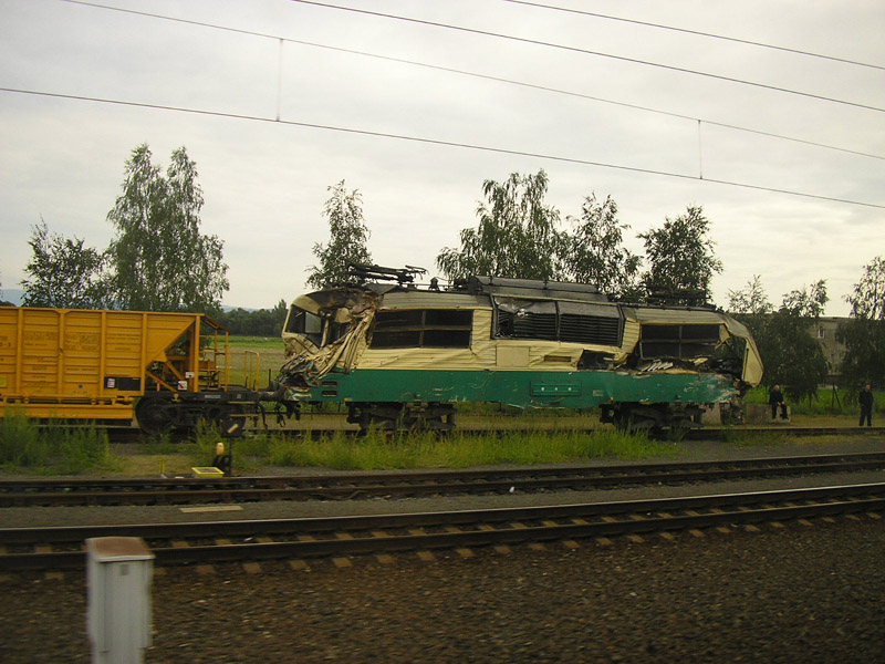 Am 8. August 2008 strzte in Studnka eine Brcke (die umgebaut wurde) auf die Bahnstrecke, genau gegen den ankommenden EC  Comenius  (Krakw Głwny - Praha hlavn ndra). So sah danach die Lokomitive aus.