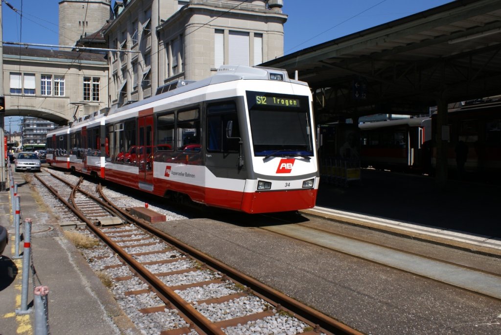 Am 8.7.10 steht der Be 4/8 34 in St. Gallen.

