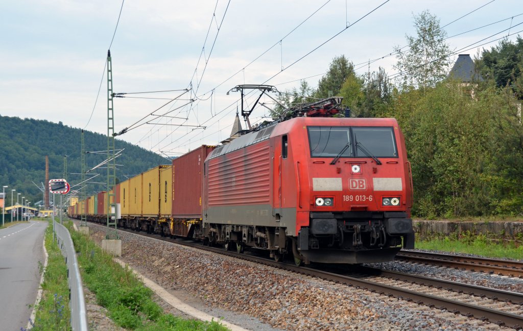 Am Abend des 03.07.13 zog 189 013 einen Conatinerzug aus Richtung Decin kommend durch K�nigstein Richtung Dresden.