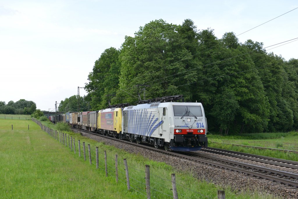 Am Abend des 29.05.12 kam ein Lomo-KLV am B Vogl durch, der von 189 914 + 189 907 Richtung Brenner gezogen wurde.