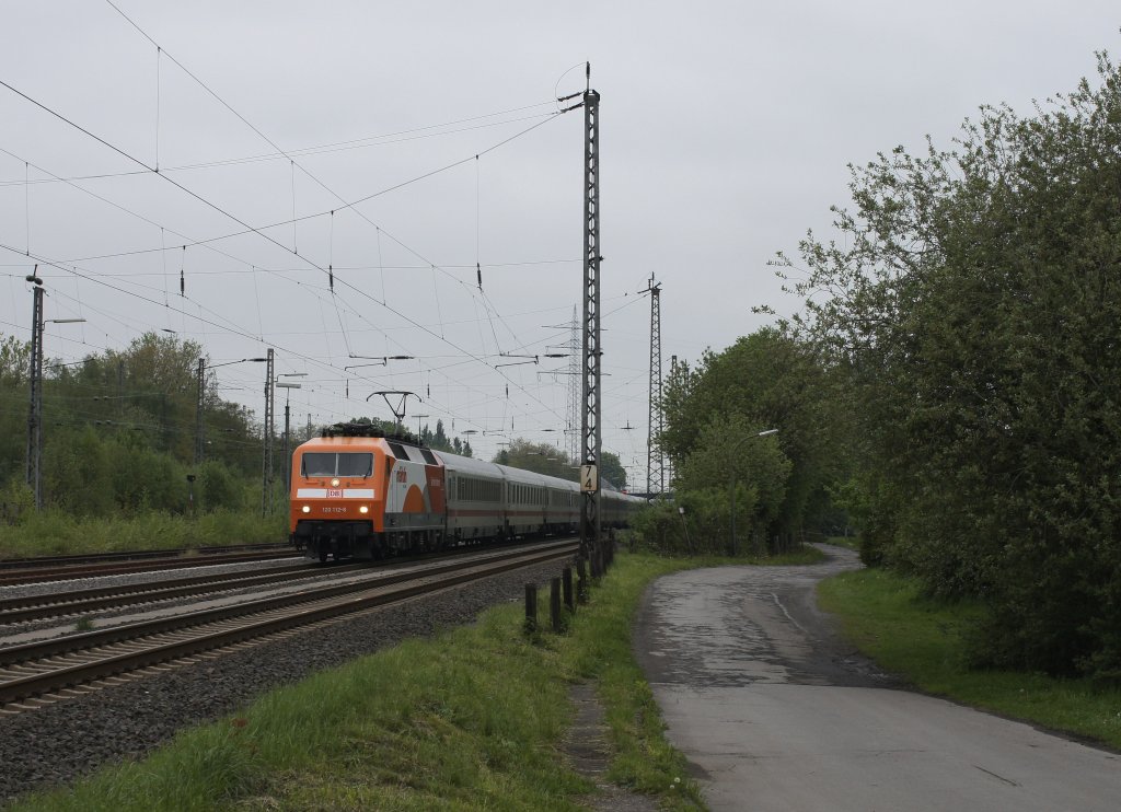Am ersten Tag im Mrklin-Kleid durfte sich 120 112 mit dem IC 2329 durch Dortmund-Derne in Richtung Nrnberg aufmachen.