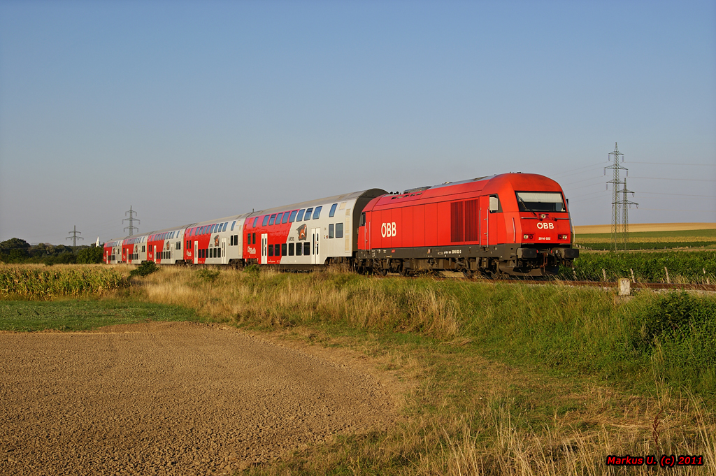 Am heiesten Tag des Jahres mit 37C, fuhr 2016 022 mit REX7757 von Wien Meidling nach Neckenmarkt-Horitschon. Unterpetersdorf, 26.08.2011