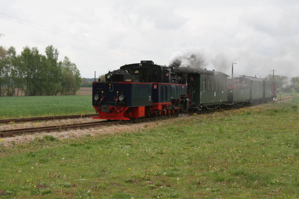 Am Himmelfahrtstag war die Puttbuser Aquarius C beim Pollo zu Gast.Hier bei der Einfahrt in Lindenberg.13.05.2010.