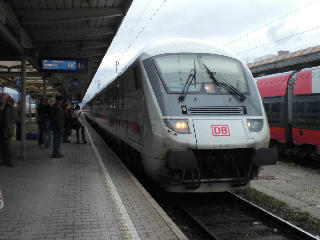 Am Morgen des 31. Mrz 2010 steht ein IC-Steuerwagen als EC Wrthersee nach Dortmund in Villach Hbf.