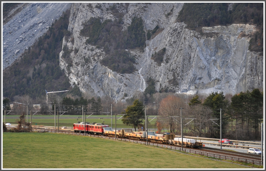 Am nchsten Tag sah ich das Doppelgespann 610/602 gleich nochmals bei Chur West. (02.12.2011)