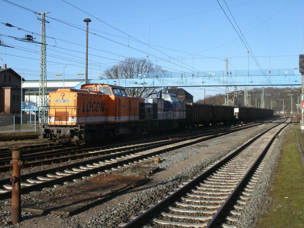 Am Sonntagnachmittag,vom 03.Mrz 2013,wurde auf dem Bahnhof in Bergen/Rgen rangiert.Dabei kamen LOCON`s 216 und 203 559 zum Einsatz.