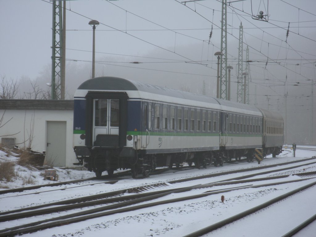 Am Vormittag vom 26.Januar 2013 standen noch zwei IntEgro ABomz und ein ABomz in DR-Farbgebung in Bergen/Rgen.Am Nachmittag wurden die Wagen von einem weiteren  IntEgro ABomz-Wagen verstrkt.
