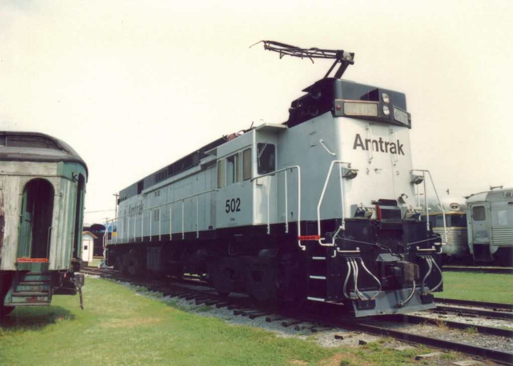Amtrak E-44 #502 steht am 3/11/1989 im Railroad Museum of Pennsylvania.  Sie wurde 1963 fr Pennsylvania Railroad als #4465 gebaut.