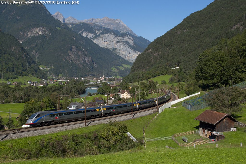 An ETR470 of SBB passes near of Erstfeld with the Eurocity n.14 from Milano Centrale to Zrich Hbf.