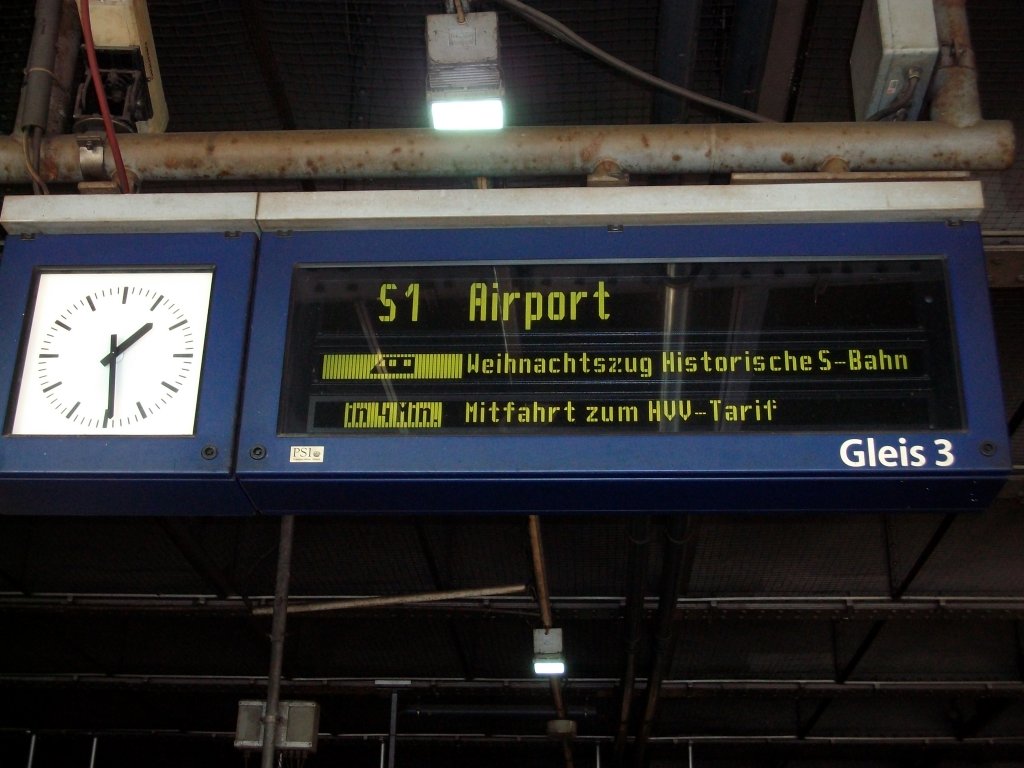 Angekndigter Sonderzug am 18.Dezember 2010 in Hamburg Hbf.