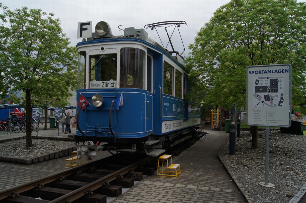 Anlsslich der Egger Gewerbeausstellung 2012 wurde der CFe 2/2 4 mit einem Tieflader zum Festgelnde gebracht und dort ausgestellt. Das Bild wurde am 5.5.12 aufgenommen.
