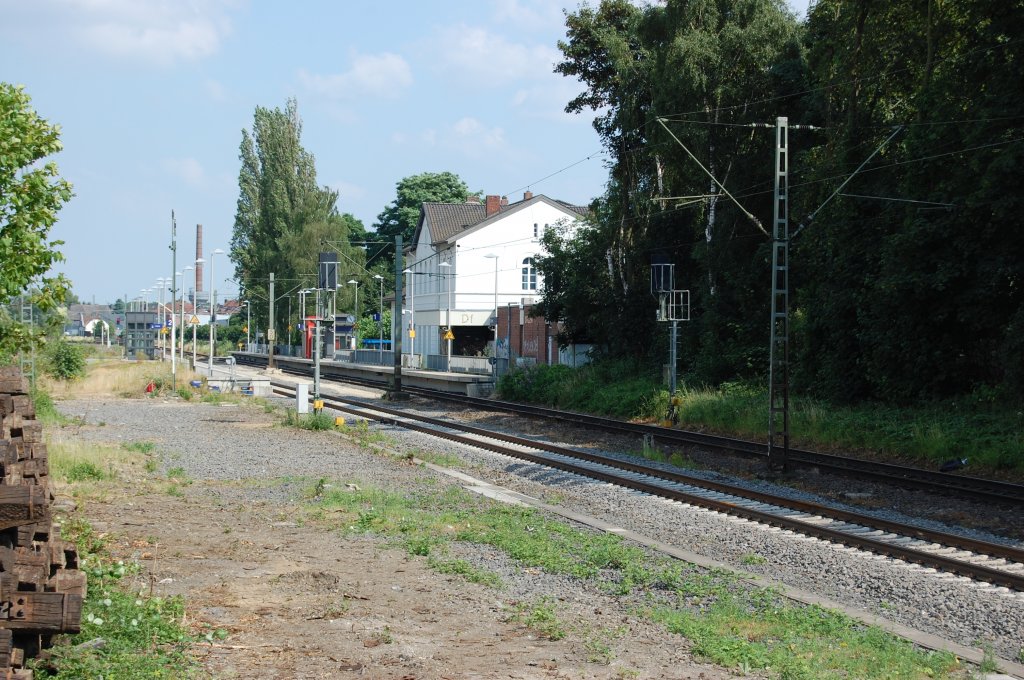 Ansicht auf den Bahnhof Dlken von der ehemaligen Laderampe am 4.7.2010 fotografiert.