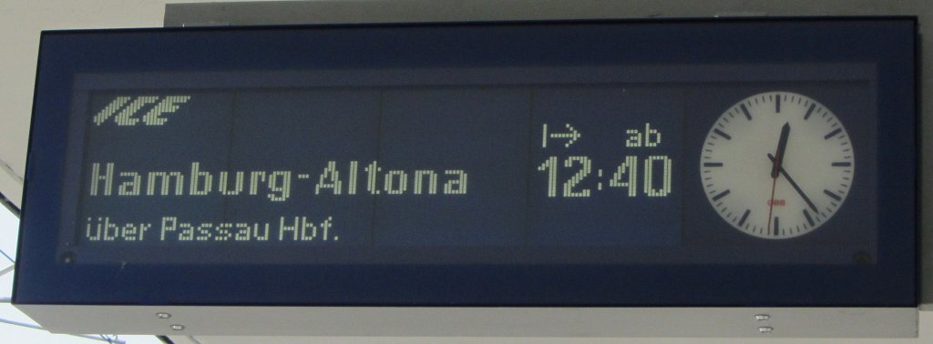 Anzeiger f�r den ICE nach Hamburg in Wien West.(5.4.2012)