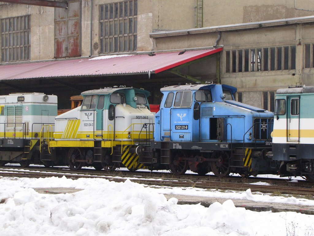 ARCO 5021.04-3 + 5021.01-9, vom Typ  Henschel DH 240 B, am Zementwerk Karsdorf, vom freizugnglichen Teil aus fotografiert; 21.01.2010