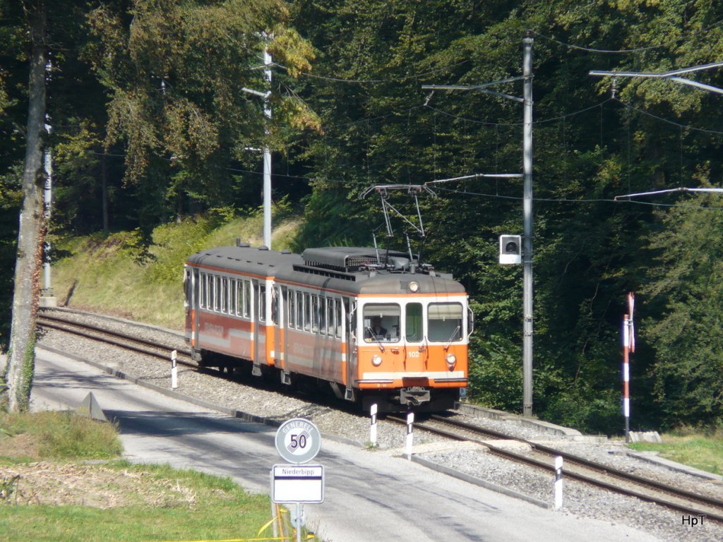 asm Oberaargau - Regio nach Langenthal mit dem Be 4/4 102 und Steuerwagen Bt 151 bei Bannwil am 08.09.2009