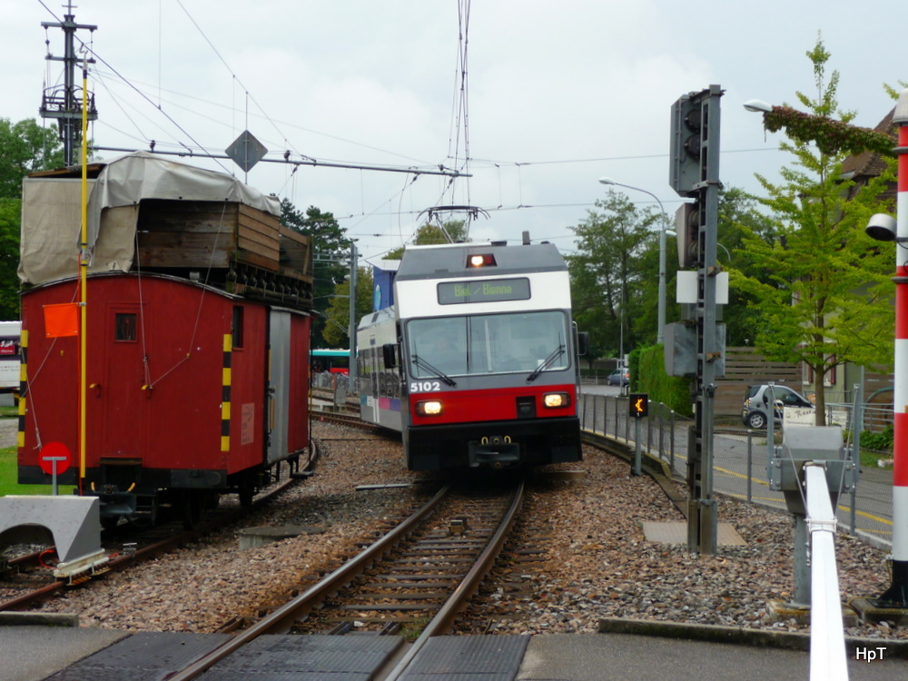 asm-Seeland - Triebwagen be 2/6 510 als Regio nach Biel bei der ausfahrt im Bahnhof Nidau am 04.09.2011