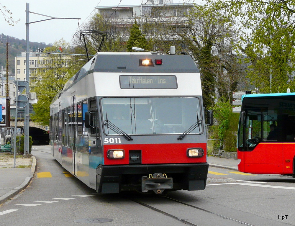 asm Seeland - Triebwagen Be 2/6 501 auf der Strasse in Biel unterwegs fr nach Tuffelen - Ins am 25.04.2012