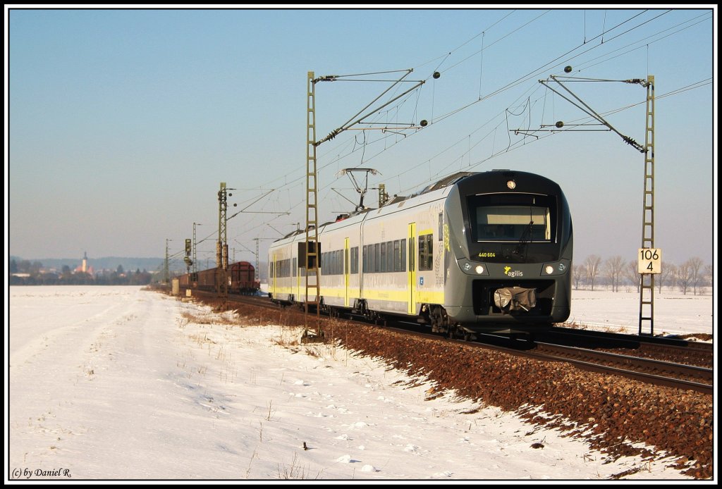 Auch am 29.01.2010 zug der ag von Neumarkt nach Plattling mit 440 604 an mir in Mangolding vorbei. Es sieht wirklich warm aus, war es aber nicht. 