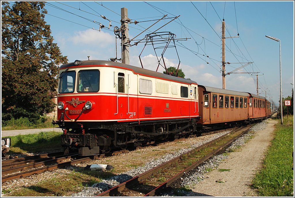 Auch am 5.9.2010 brachte die 1099.002 den Sonderzug (Panoramic 760) nach Ober Grafendorf, wo bereits die Mh.6 wartet, den Sonderzug zu �bernehmen. Hier der Zug bei der Einfahrt Ober Grafendorf.