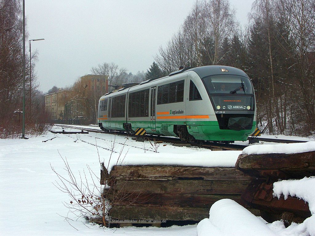 Auch bei Einfahrt nach Oberkotzau fotografiert werden konnte der VT 26 der VGB am 01. Februar 2011.